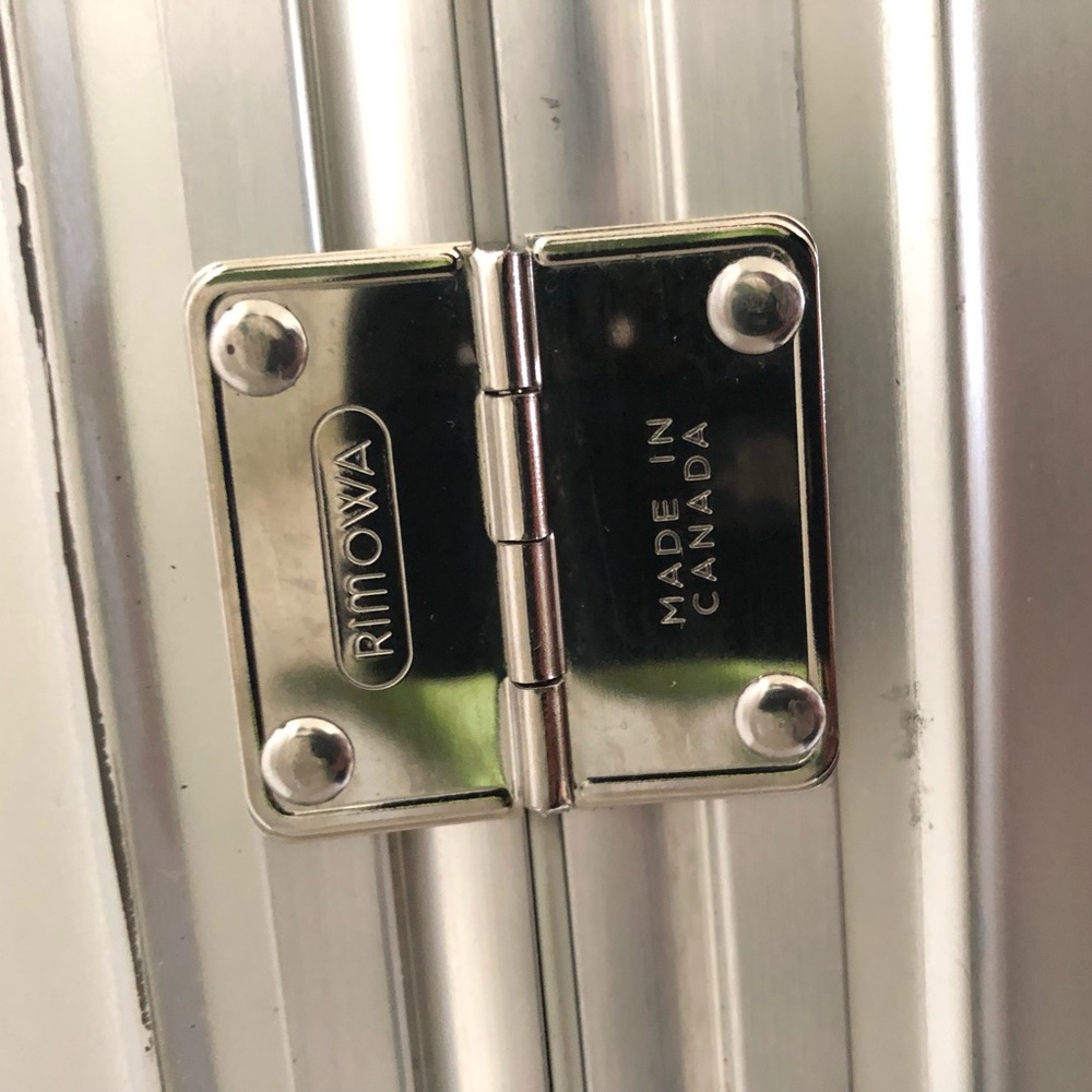 RIMOWA Cabin and Check in Medium. - Picture 6 of 16